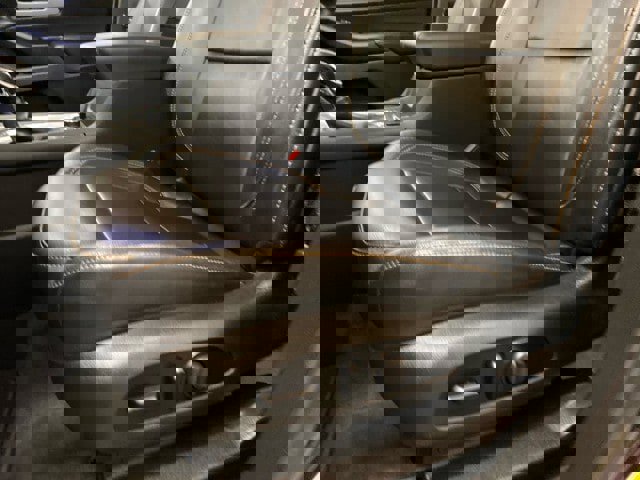 Used 2021 Chevrolet Traverse LT w/ LT Premium Package image 17