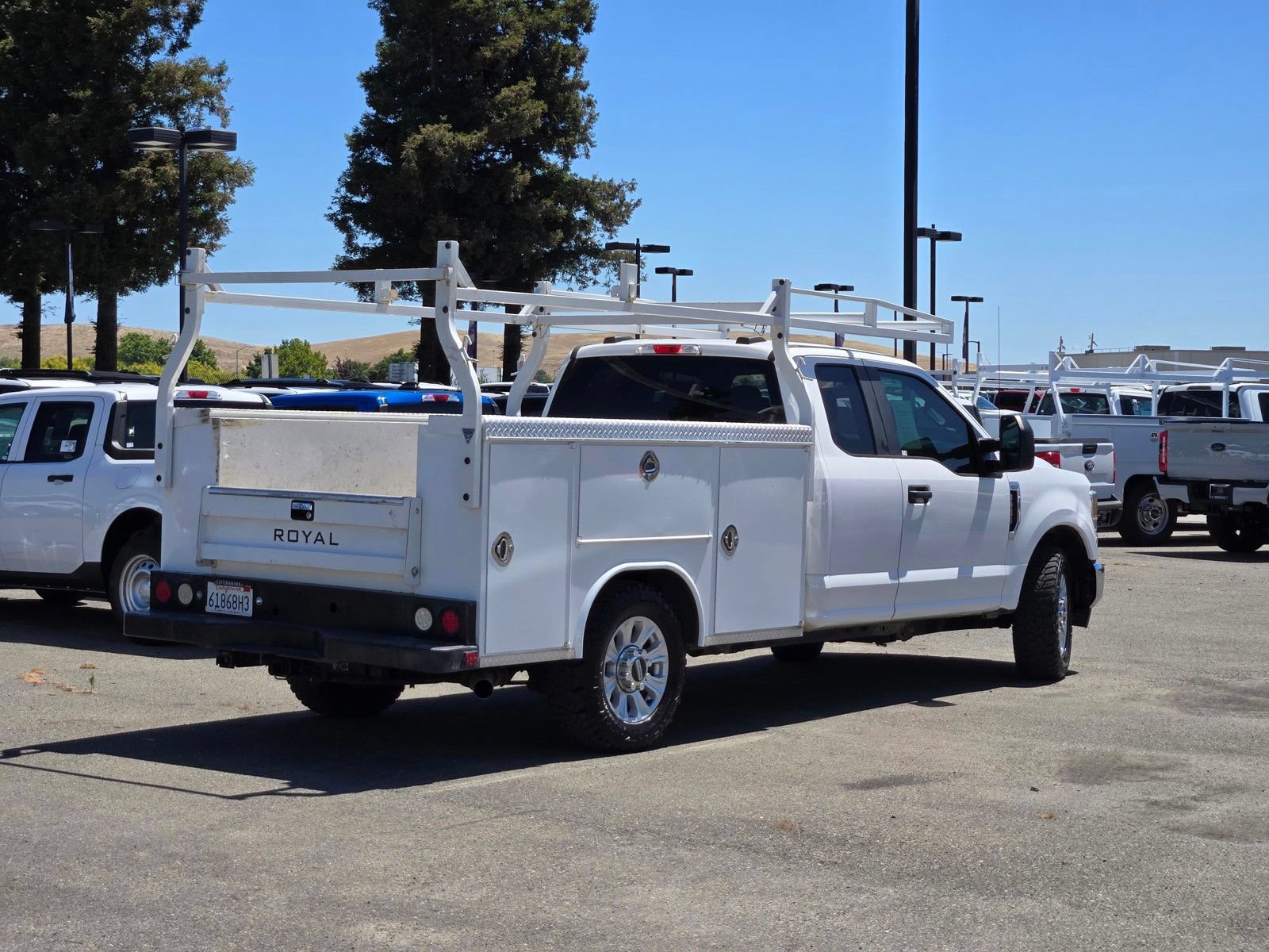 Certified 2021 Ford F250 XL w/ STX Appearance Package RWD image 4
