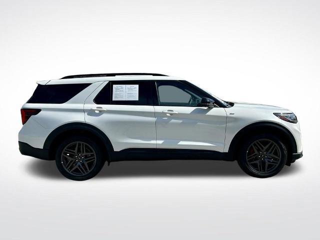Certified 2025 Ford Explorer ST-Line w/ ST-Line Street Pack AWD/4WD image 2