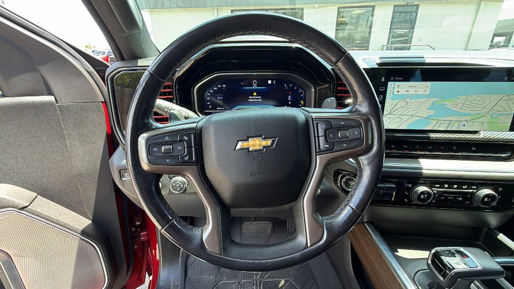 Used 2022 Chevrolet Silverado 1500 High Country w/ Technology Package AWD/4WD image 16