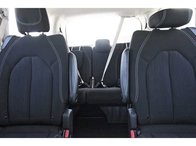 Used 2023 Chrysler Voyager LX FWD image 14