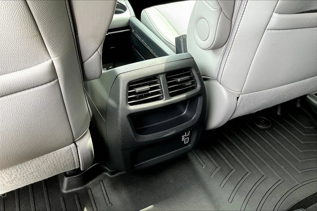 Used 2023 Honda Passport EX-L image 12