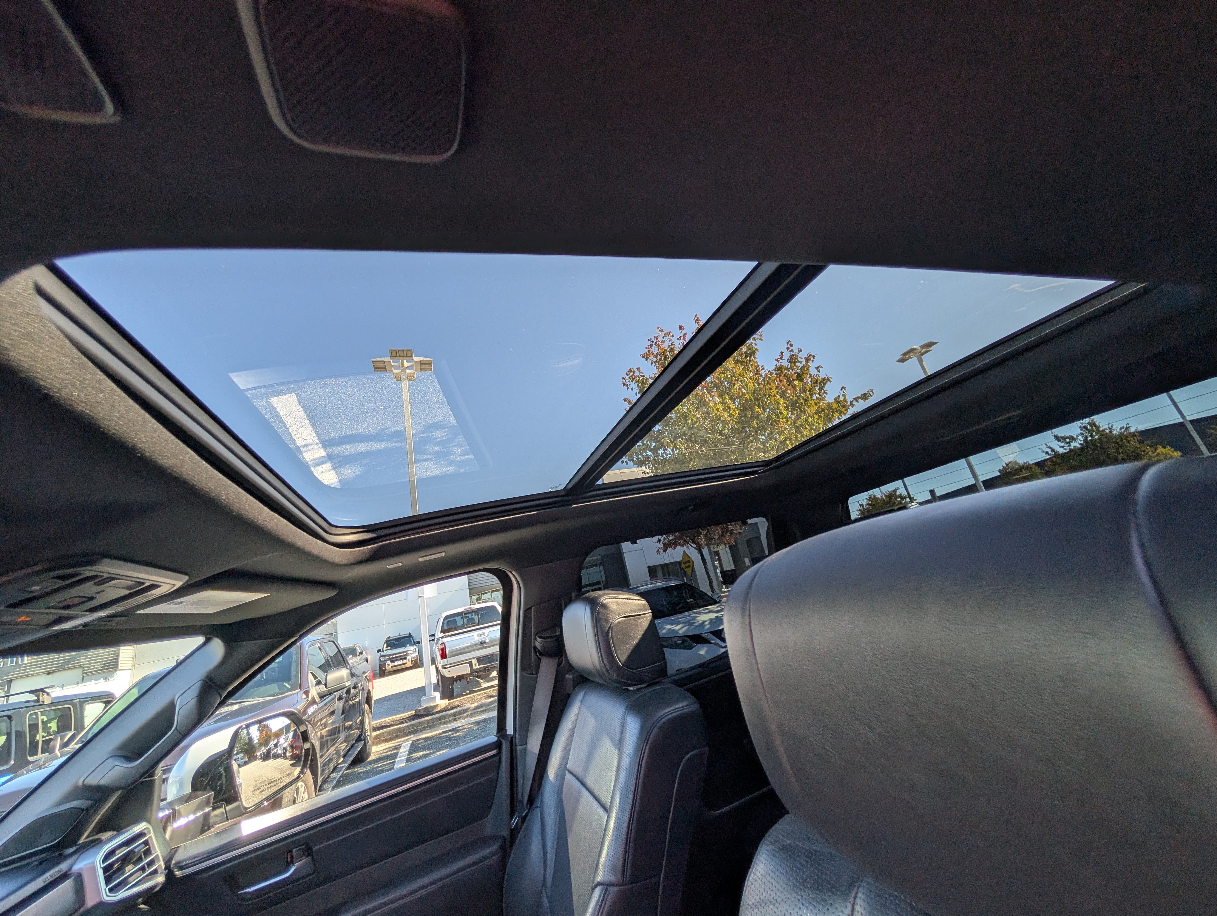 Used 2023 Toyota Tundra Platinum AWD/4WD image 22
