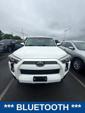 Used 2022 Toyota 4Runner SR5 AWD/4WD image 4