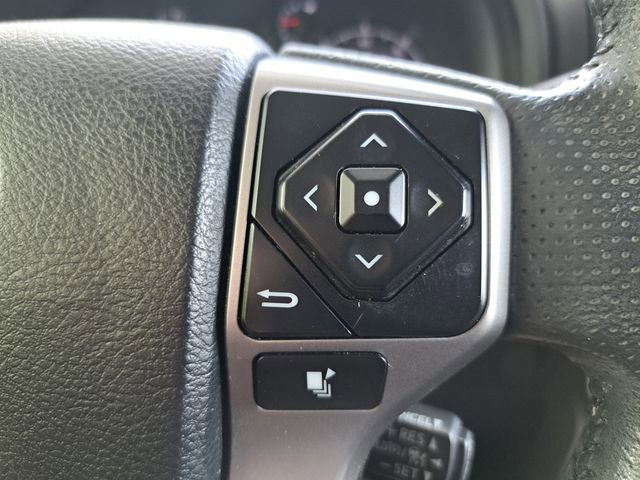 Used 2020 Toyota 4Runner SR5 Premium w/ Moonroof Package AWD/4WD image 18