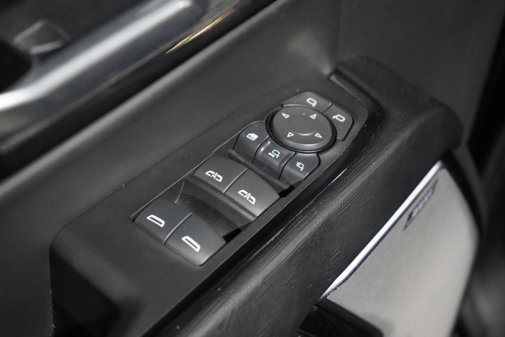 Used 2025 GMC Sierra 2500 AT4X AWD/4WD image 25