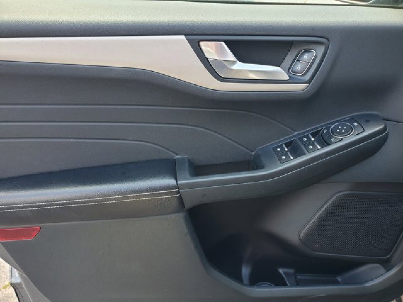 Certified 2022 Ford Escape SEL FWD image 13