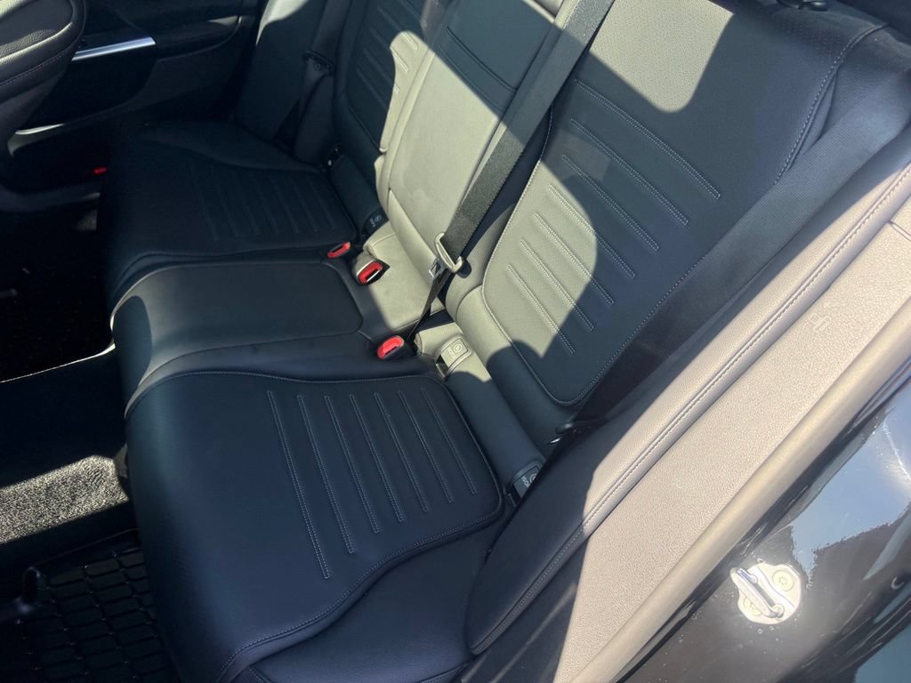Used 2023 Mercedes-Benz C 300 4MATIC Sedan image 32