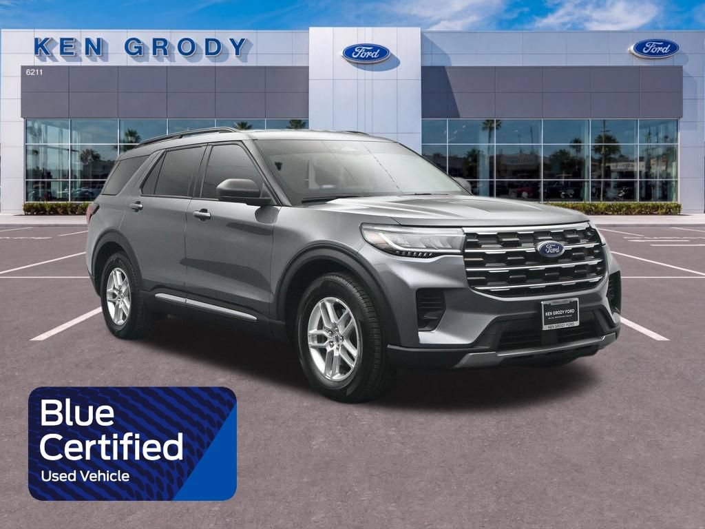 Certified 2025 Ford Explorer Active RWD image 1
