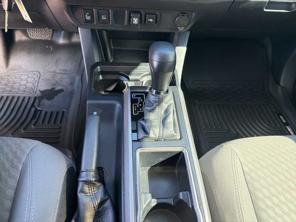 Used 2022 Toyota Tacoma SR5 image 25
