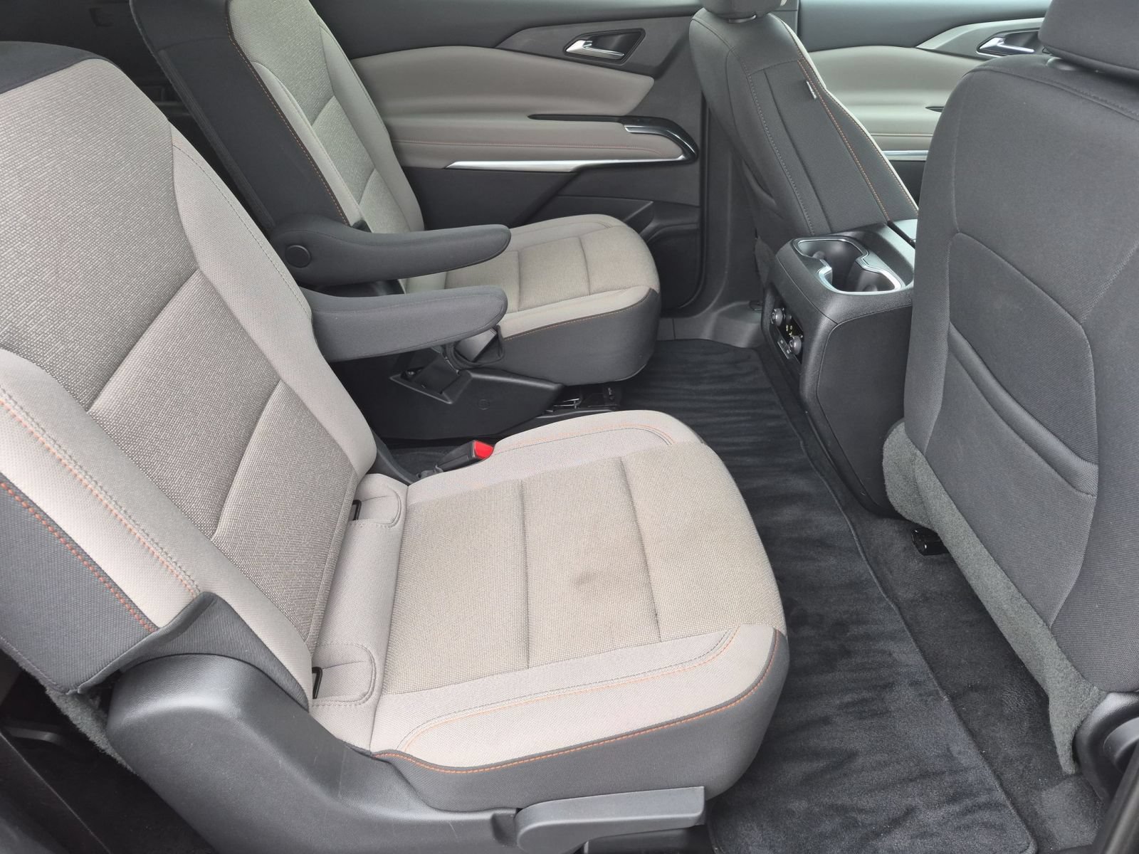 Used 2026 Chevrolet Traverse LT w/ Driver Confidence Package FWD image 30