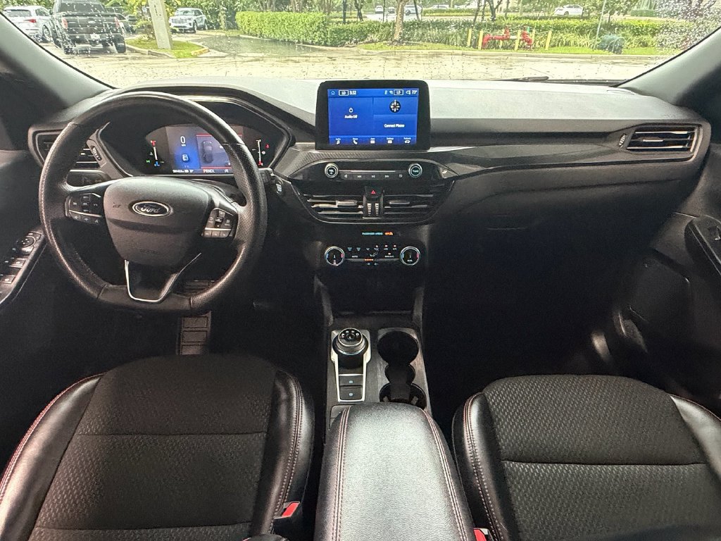 Certified 2025 Ford Escape ST-Line FWD image 13