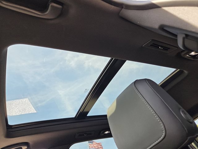 Used 2024 Cadillac XT6 Premium Luxury FWD image 22