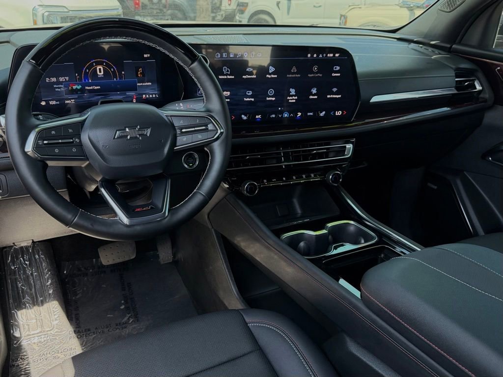 Used 2025 Chevrolet Traverse Z71 w/ Enhanced Driving Package AWD/4WD image 28