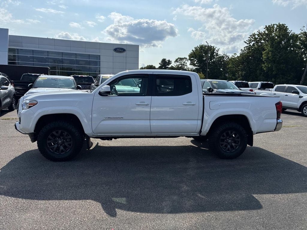 Used 2020 Toyota Tacoma SR5 AWD/4WD image 4