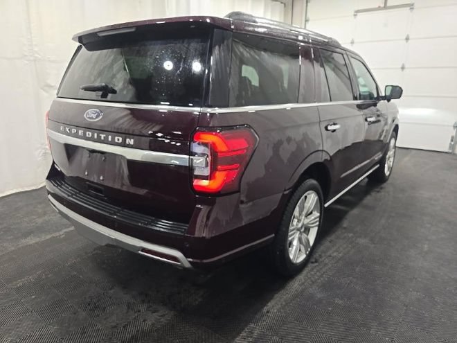 Certified 2024 Ford Expedition Platinum AWD/4WD image 5