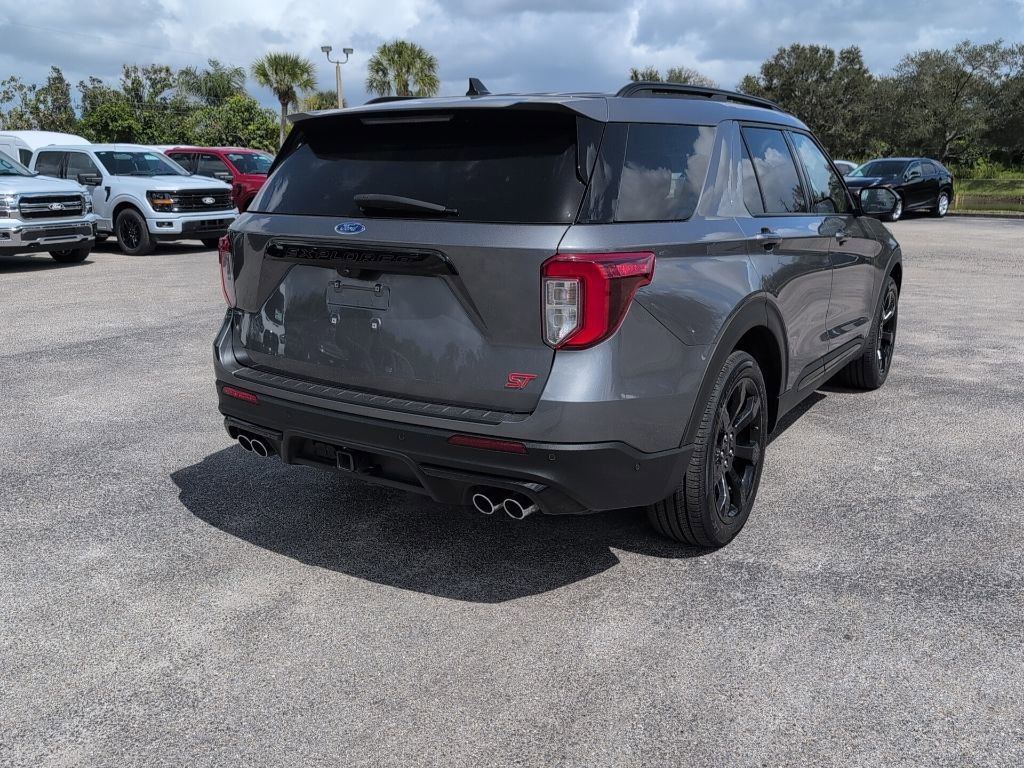 Certified 2022 Ford Explorer ST w/ Equipment Group 401A image 3