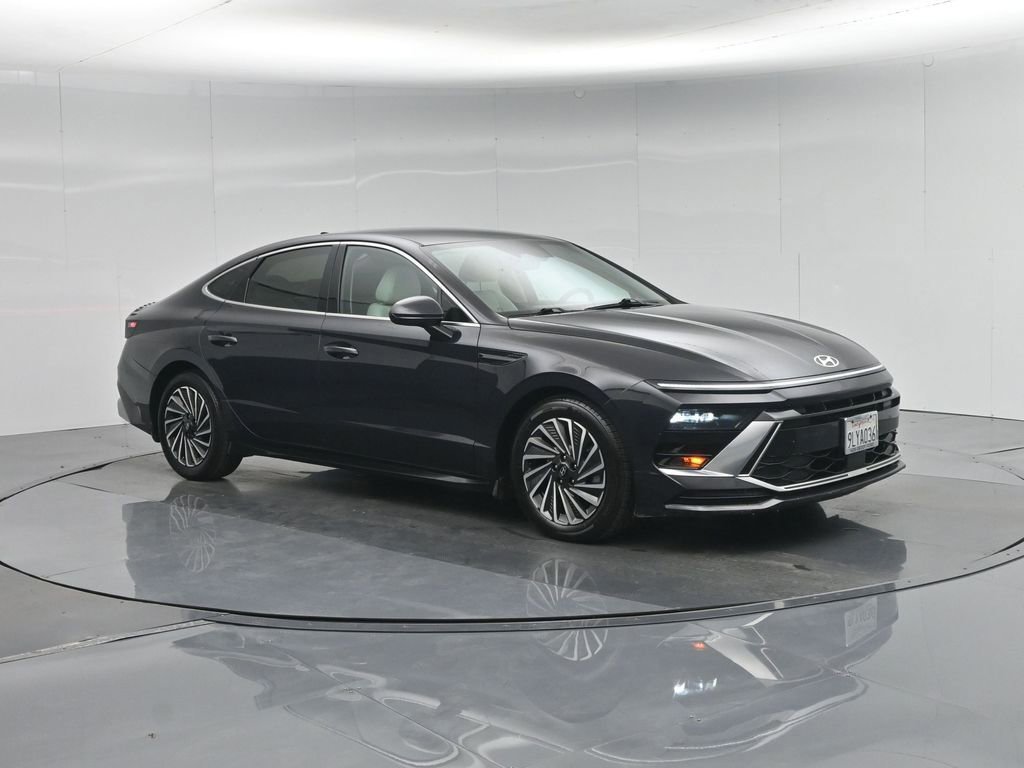Used 2024 Hyundai Sonata SEL FWD image 3