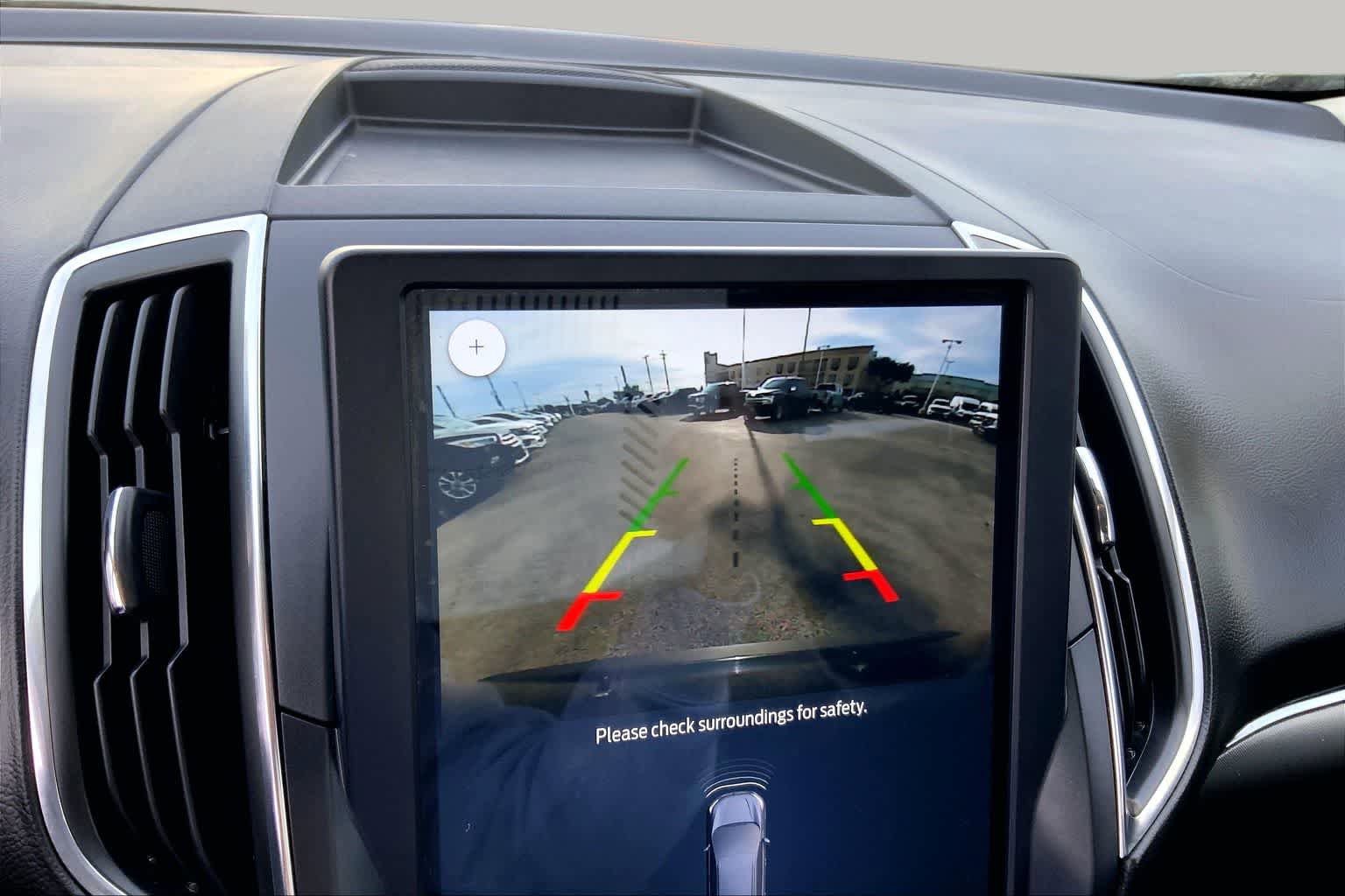 Certified 2022 Ford Edge Titanium AWD/4WD image 23