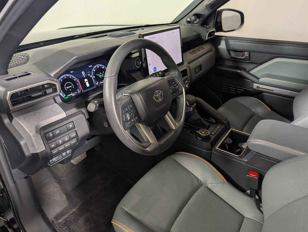 Used 2025 Toyota 4Runner Trailhunter AWD/4WD image 21