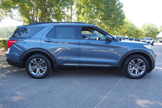 Certified 2021 Ford Explorer XLT w/ Equipment Group 202A RWD image 8