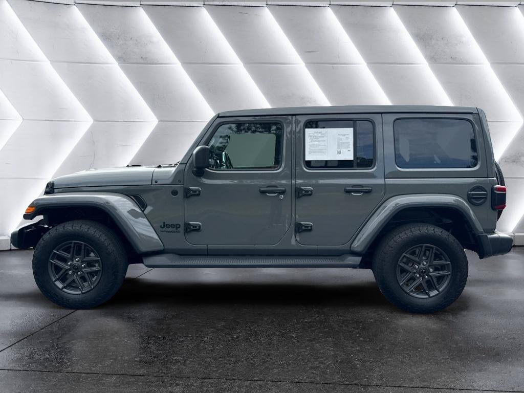Used 2020 Jeep Wrangler Unlimited Sahara AWD/4WD image 4