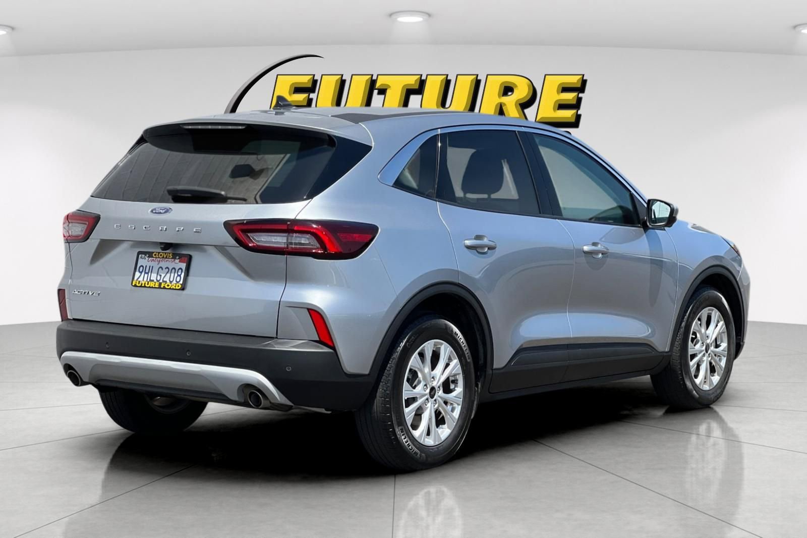 Certified 2023 Ford Escape Active w/ Tech Pack #2 FWD image 3