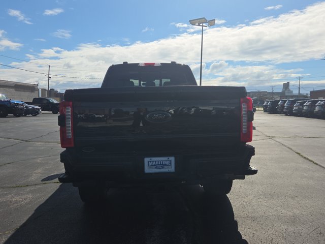 Certified 2024 Ford F350 Lariat w/ Lariat Ultimate Package AWD/4WD image 4