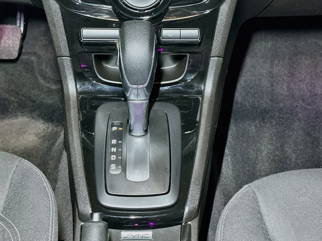 Certified 2018 Ford Fiesta SE w/ Equipment Group 201A FWD image 17