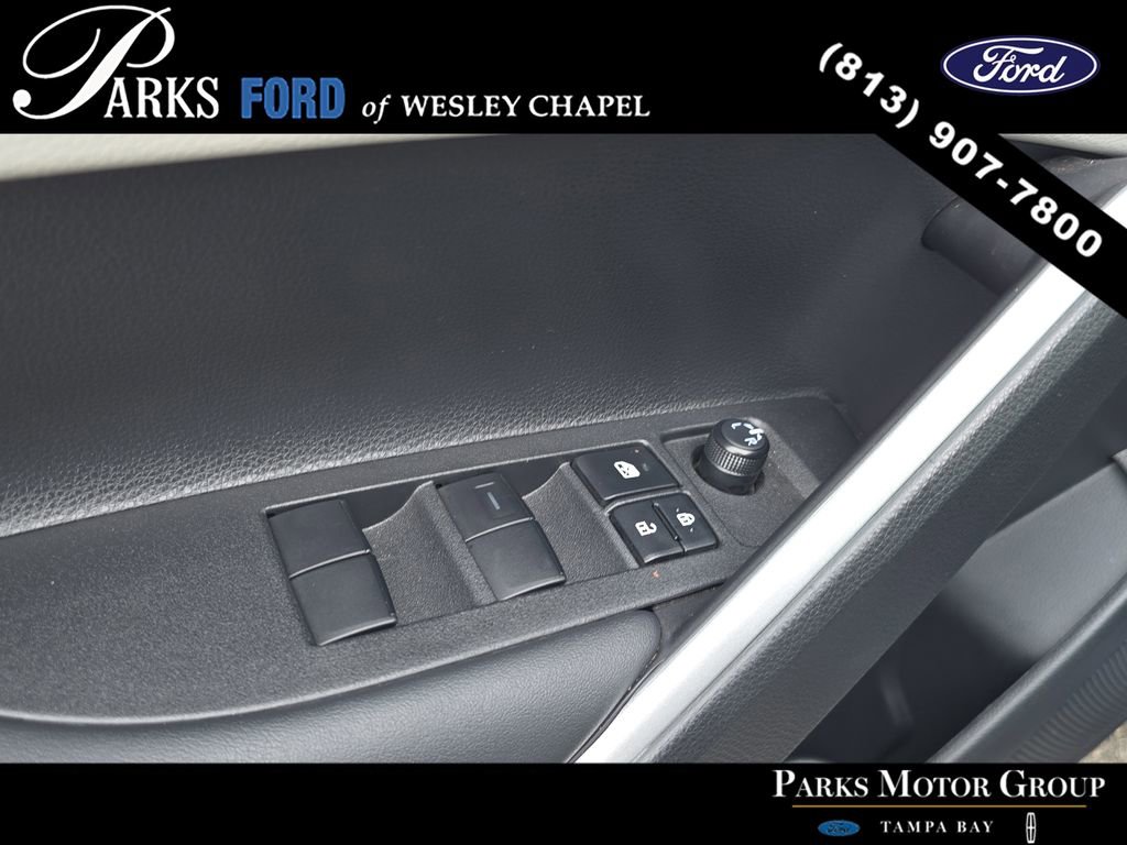 Used 2026 Toyota Corolla Cross L FWD image 17