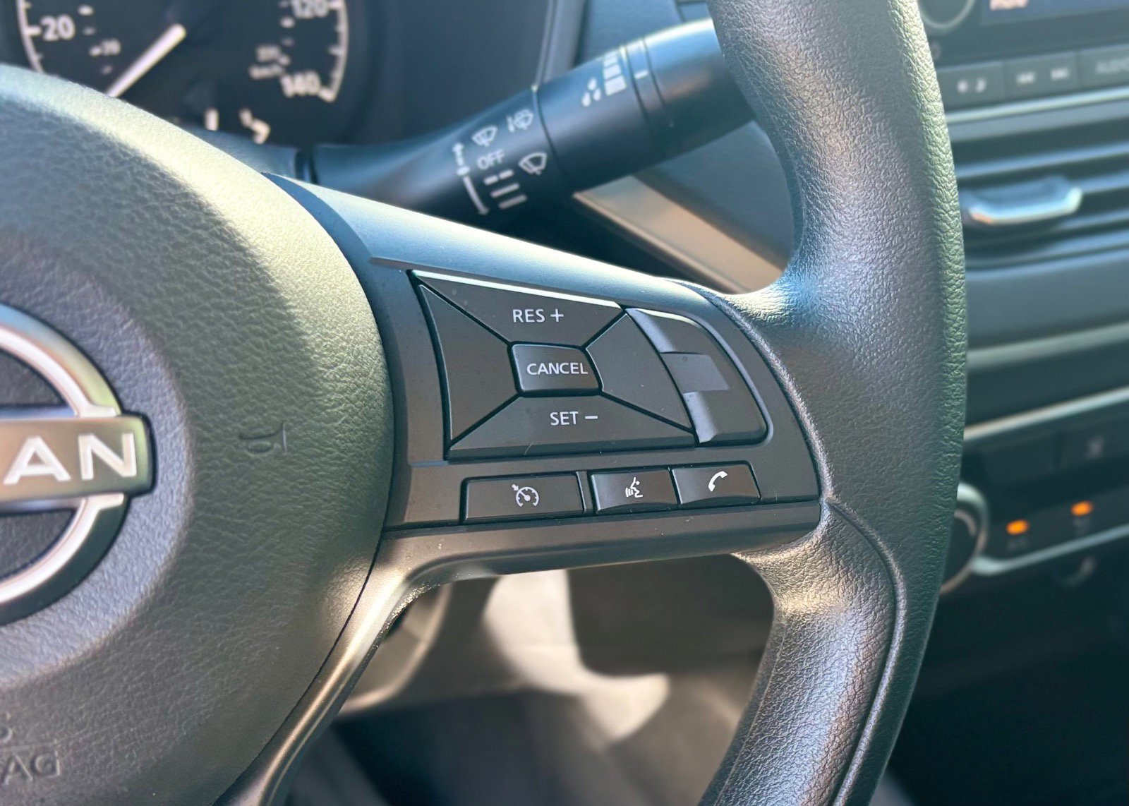 Used 2025 Nissan Altima 2.5 S FWD image 30