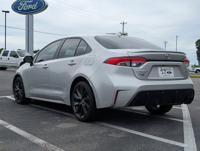 Used 2024 Toyota Corolla SE FWD image 3