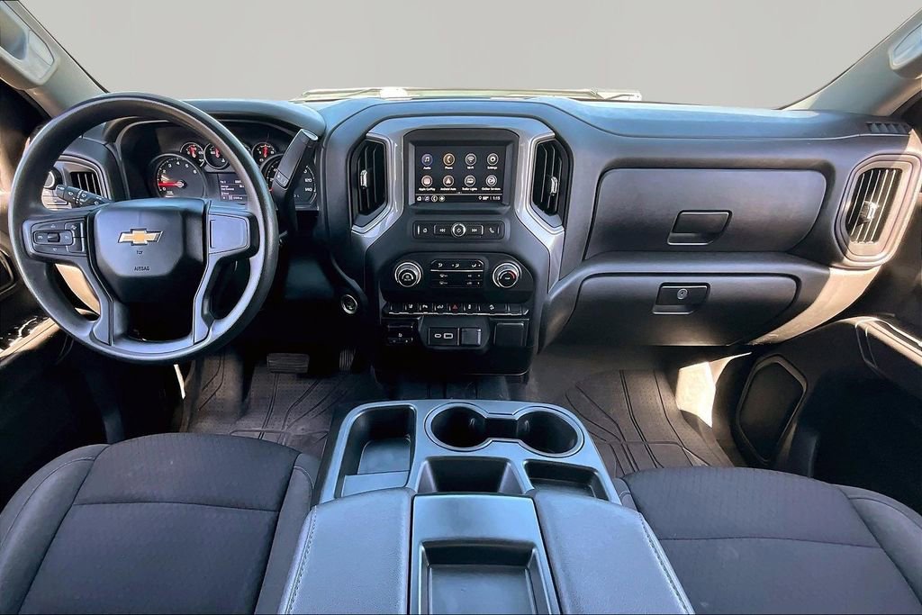 Used 2024 Chevrolet Silverado 2500 Custom w/ Custom Value Package image 16