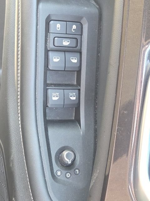 Used 2023 Jeep Grand Cherokee L Laredo w/ Luxury Tech Group I AWD/4WD image 23