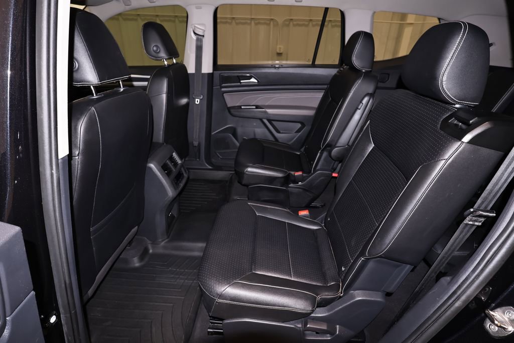 Used 2022 Volkswagen Atlas SEL R-Line AWD/4WD image 17