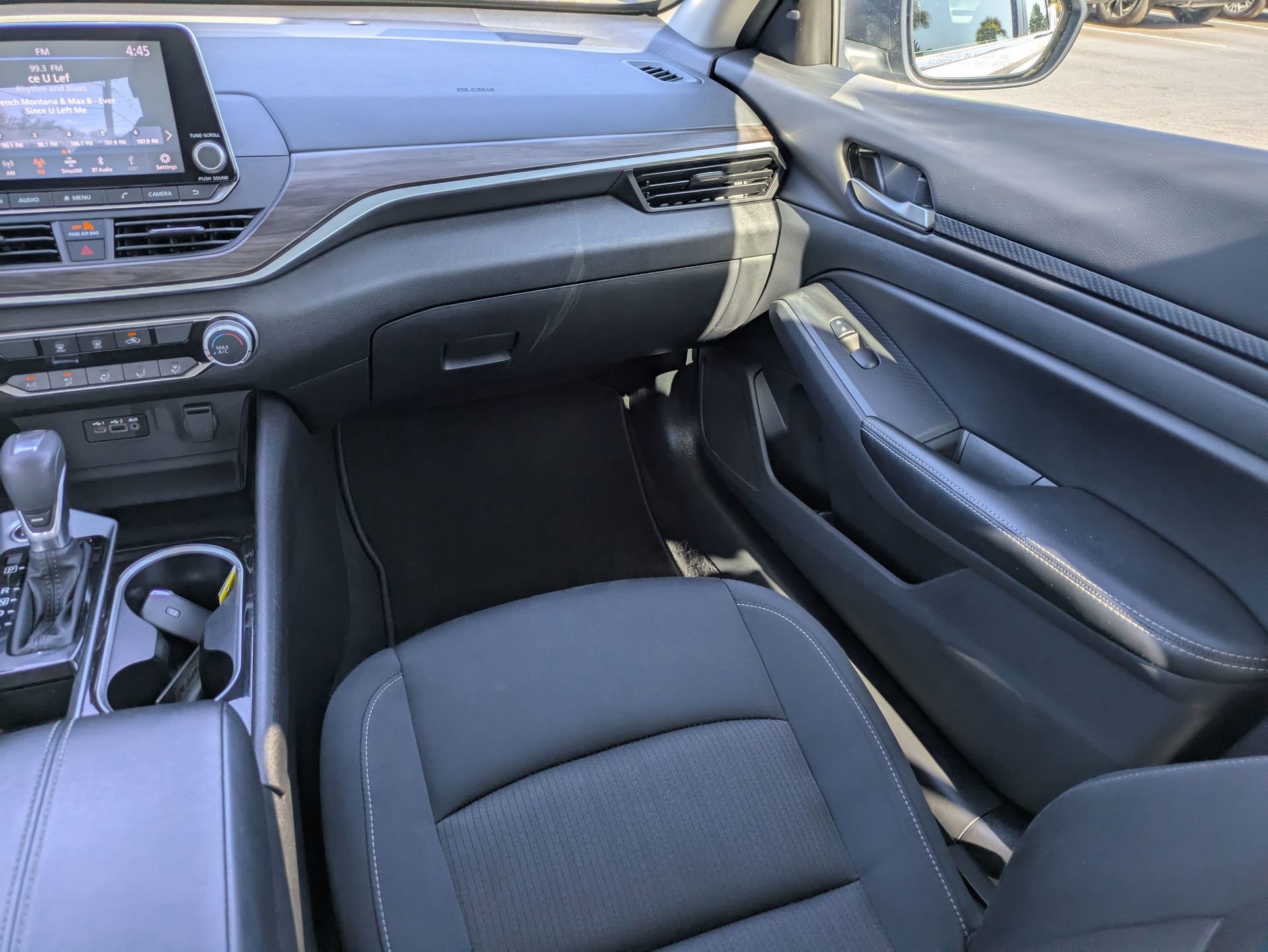 Used 2024 Nissan Altima 2.5 SV image 19