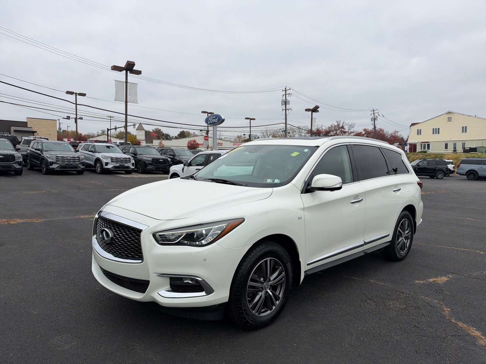 Used 2017 INFINITI QX60 Luxe w/ Premium Plus Package