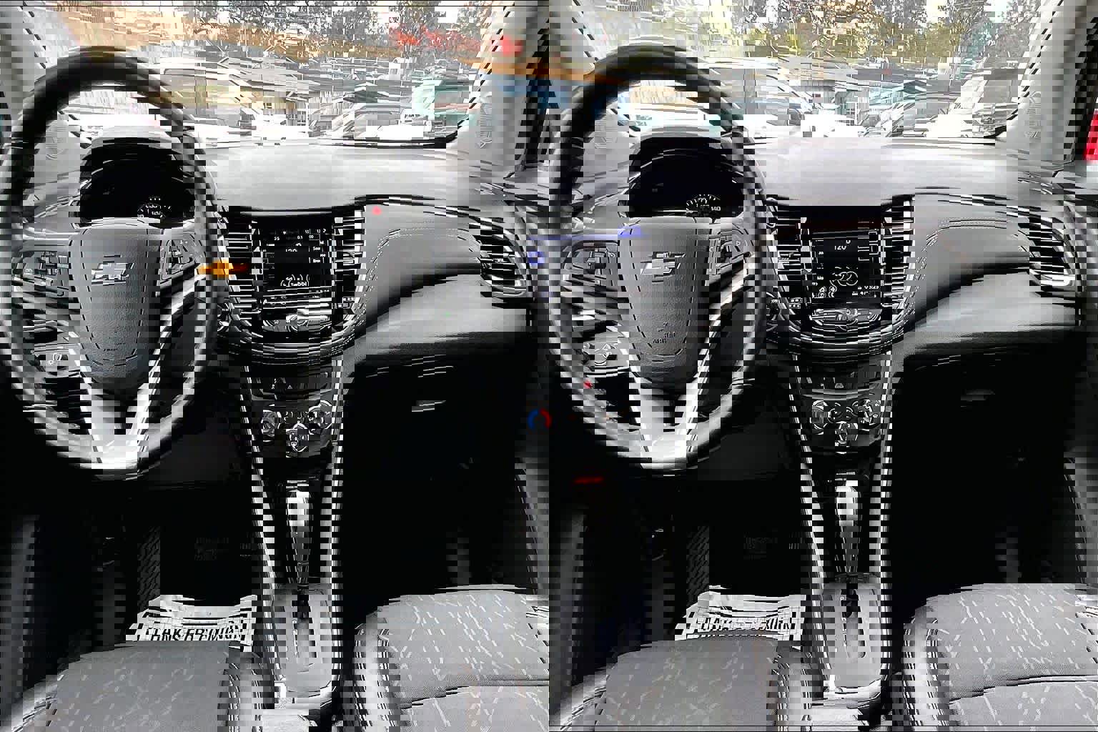 Used 2020 Chevrolet Trax LT w/ LT Convenience Package image 15