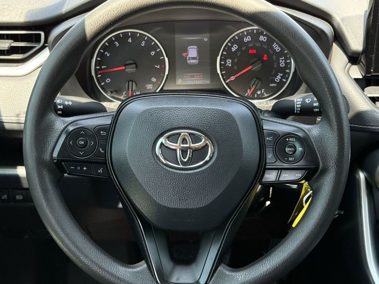 Used 2020 Toyota RAV4 LE FWD image 12