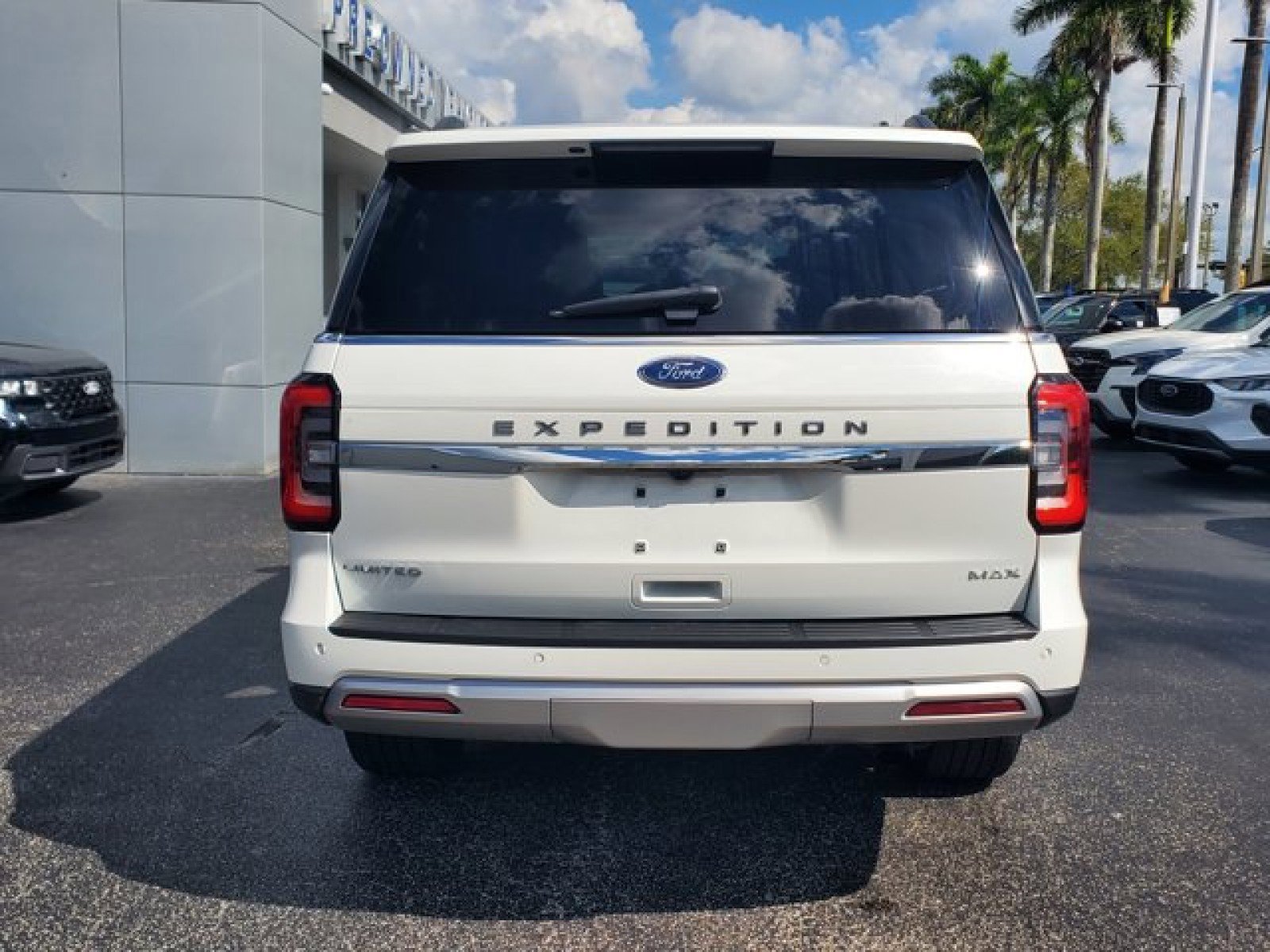Certified 2023 Ford Expedition Max Limited AWD/4WD image 3