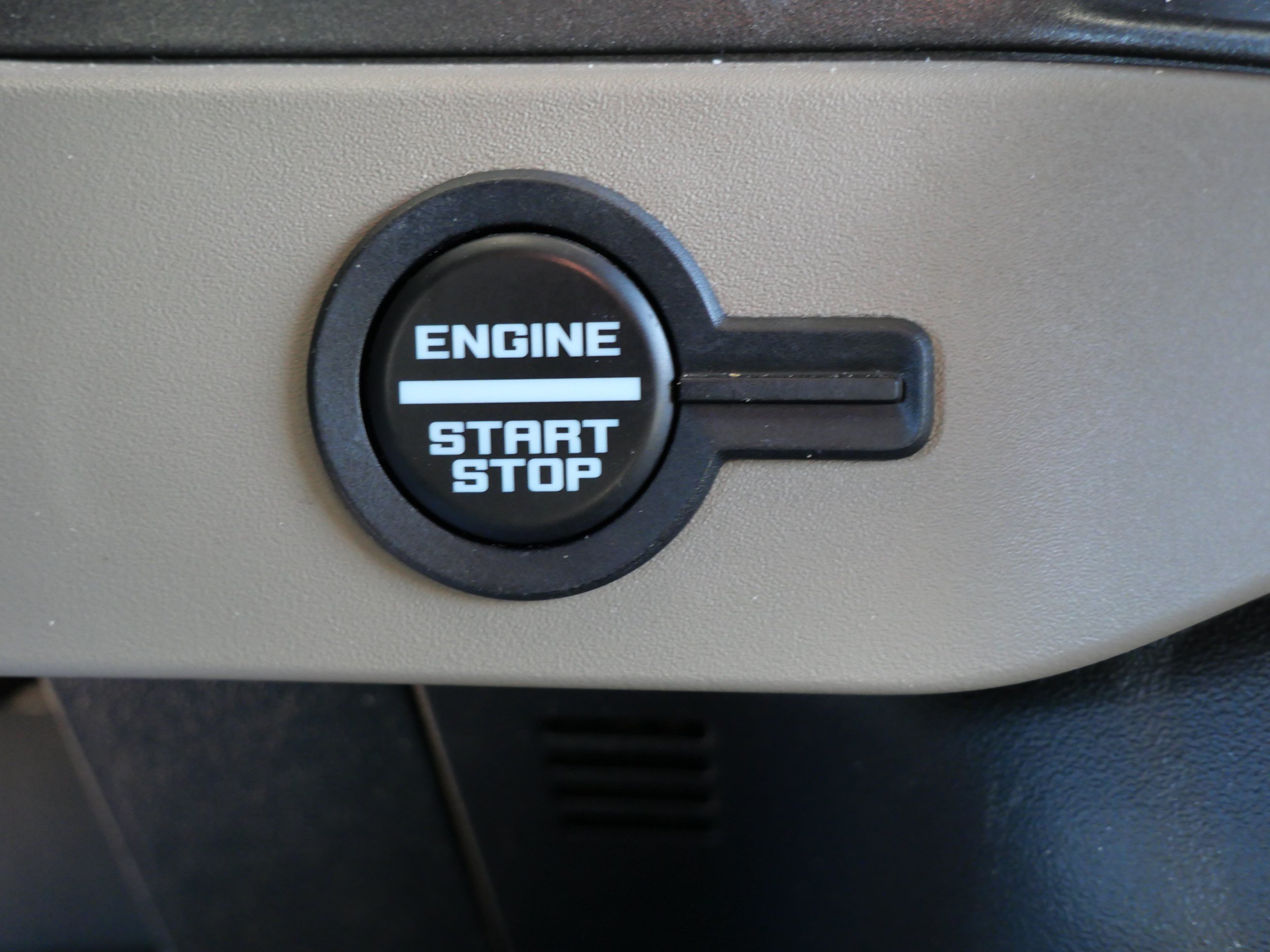 Certified 2025 Ford Bronco Big Bend w/ Black Diamond Package AWD/4WD image 34