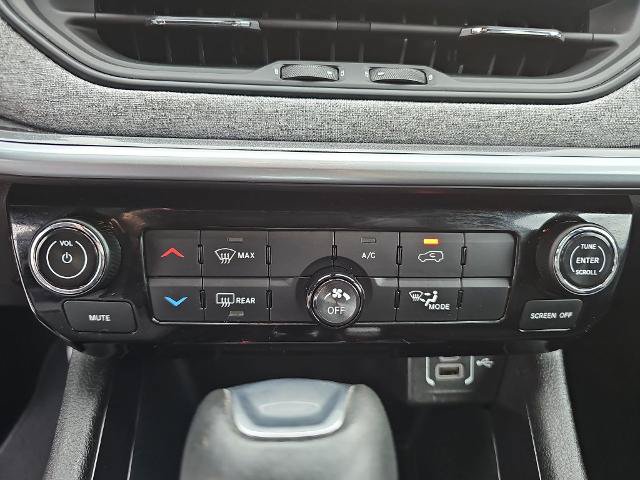 Used 2025 Jeep Compass Latitude AWD/4WD image 22