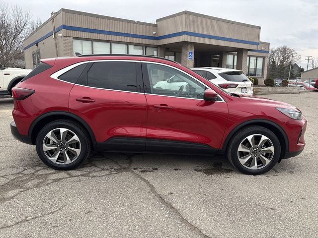 Certified 2023 Ford Escape Platinum w/ Premium Technology Package image 2