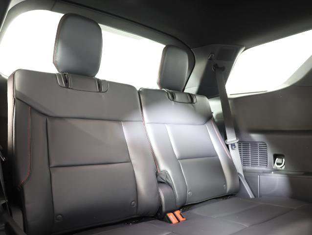 Certified 2025 Ford Explorer ST image 11