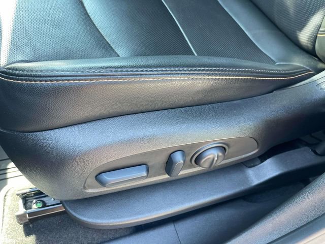 Used 2022 Chevrolet Equinox Premier FWD image 36