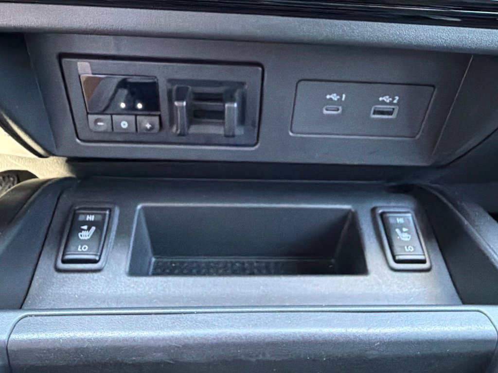 Used 2023 Nissan Titan PRO-4X w/ Pro-4x Convenience Package AWD/4WD image 27
