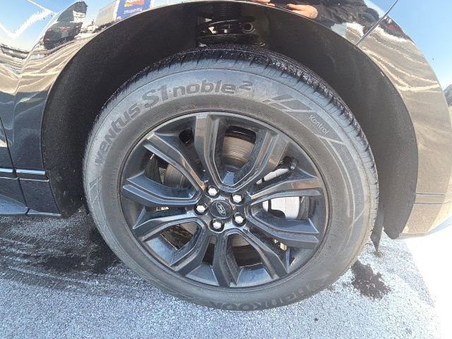 Certified 2024 Ford Edge SE w/ Black Appearance Package image 8