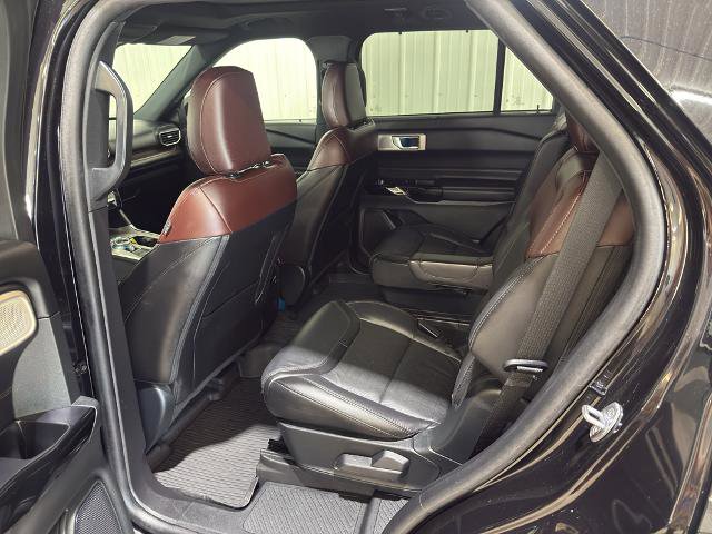 Certified 2023 Ford Explorer Platinum w/ Technology Package AWD/4WD image 10