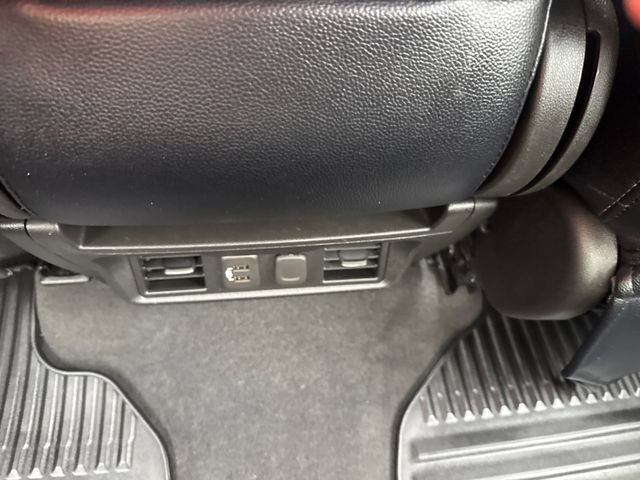Used 2021 Chevrolet Silverado 1500 LT AWD/4WD image 29