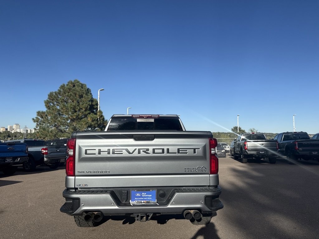 Used 2020 Chevrolet Silverado 1500 High Country w/ Technology Package image 5